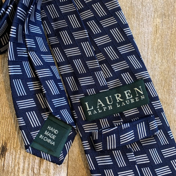 Lauren Ralph Lauren blue hand made silk tie - Picture 3 of 3